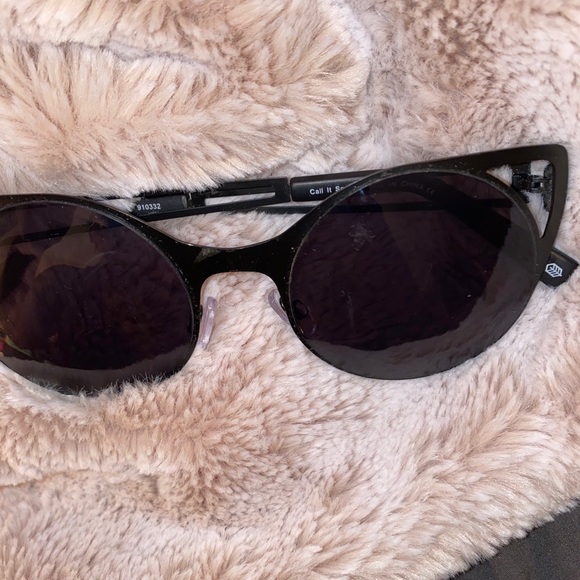 Cat Eye Sunglasses - Picture 9 of 10